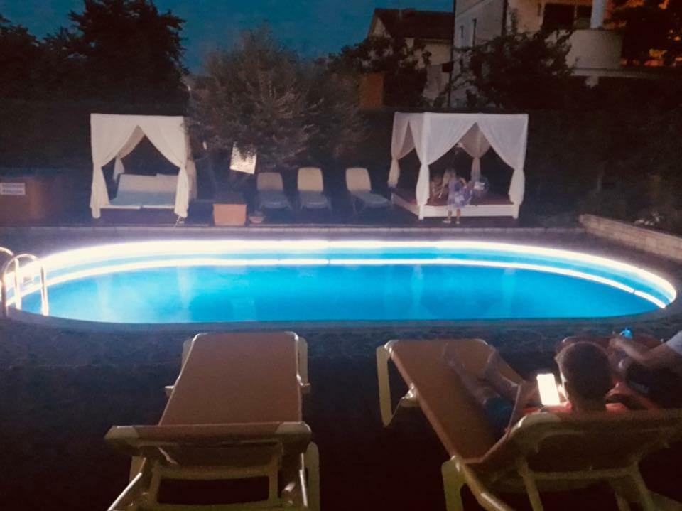 Apartmani Elio Umago Esterno foto