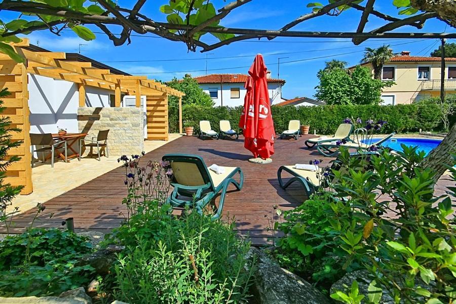 Apartmani Elio Umago Esterno foto
